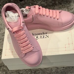 Alexander McQueen Women’s Light Pink Sneakers